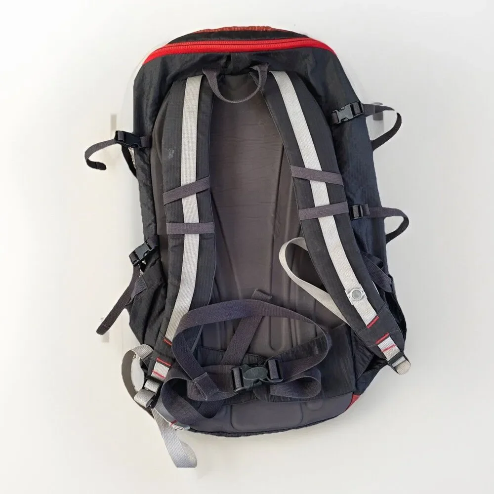 Vintage Eddie Bauer First Ascent Little Tahoma 30 Mountaineer Travel Backpack - Picture 2 of 16